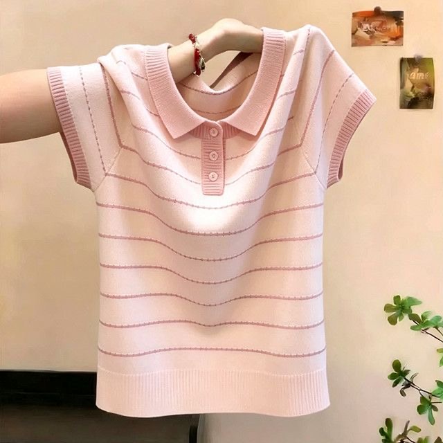 POLO 칼라 스트라이프 얼음 실크 니트 반팔 여성 2026 여름 품격 연령 감소 다용도 패션 하프 열린 가슴 티셔츠