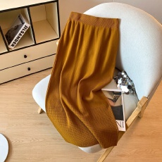 批发2025秋<b class='q'>冬</b>韩版重工镂空钩花设计感针织半身裙女高级减龄长裙子潮