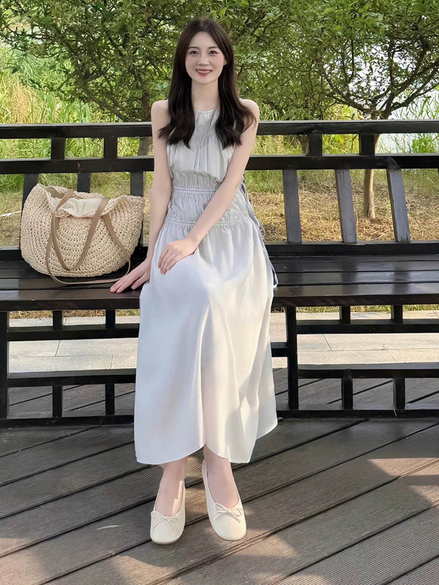 上流社会气质名媛女神范轻奢高级感冷淡系独特别致蓝灰色连衣裙夏