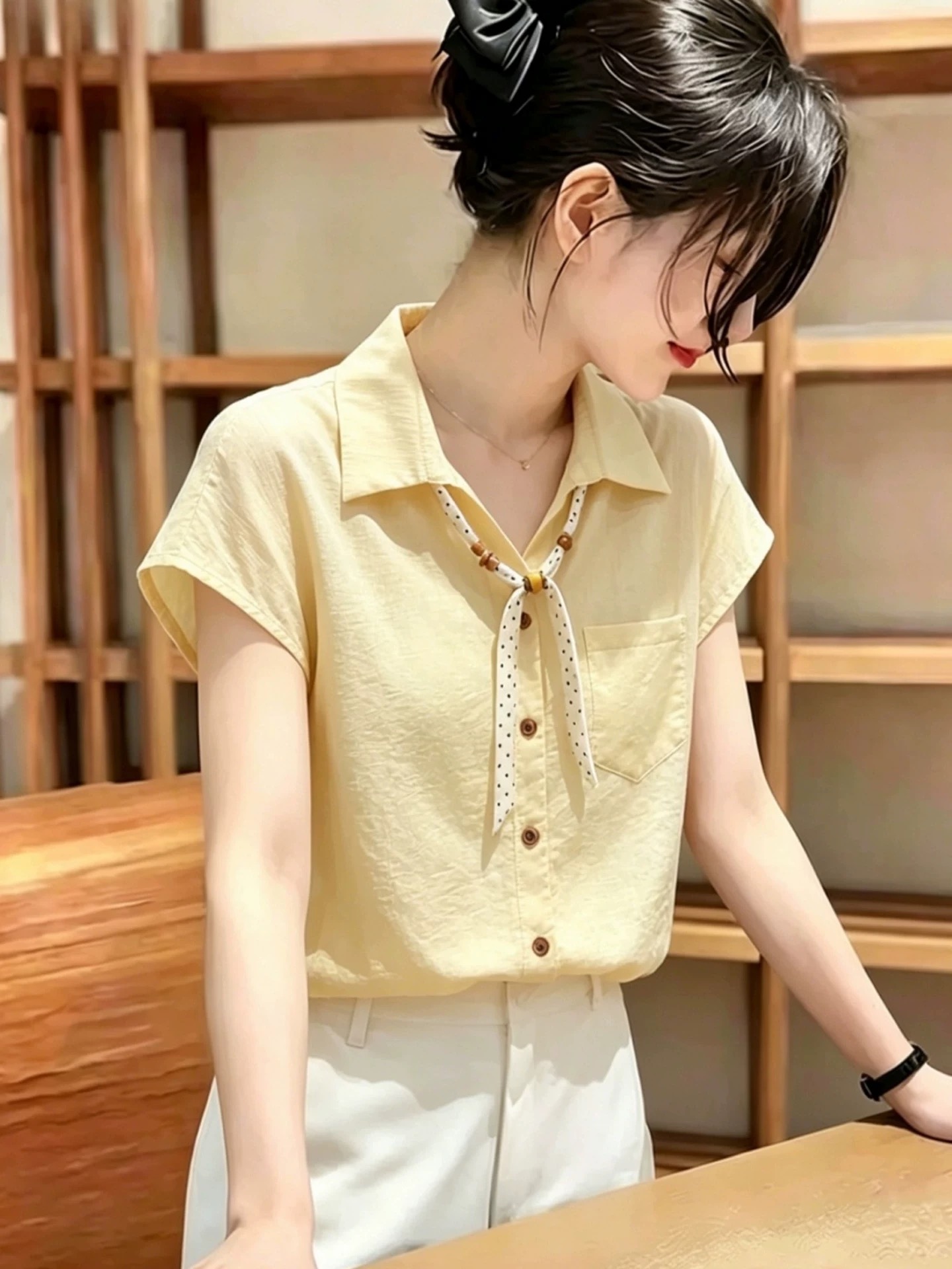 슬림해 보이는 프랑스식 고급 한 부서 고급 센스 절묘한 디스플레이 화이트 패션 2026 여름 새로운 아름다운 맨위