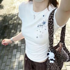 新款 刺绣内下贴布 40支90棉8氨纶纯棉螺纹修身短款t恤