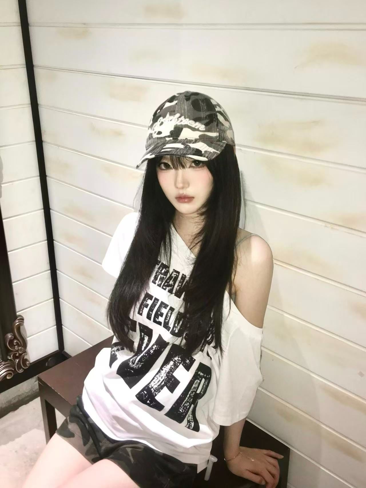새로운 생방송 품질 비스듬한 어깨 오프숄더 티셔츠 알파벳 프린트