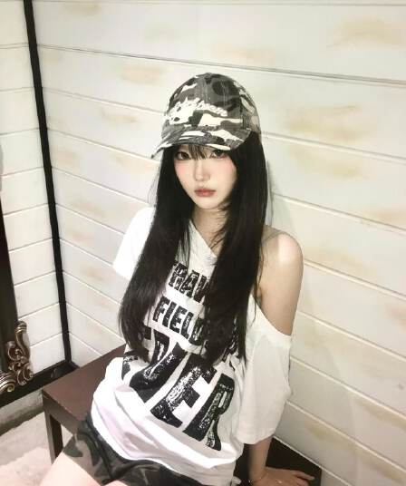 새로운 생방송 품질 비스듬한 어깨 오프숄더 티셔츠 알파벳 프린트