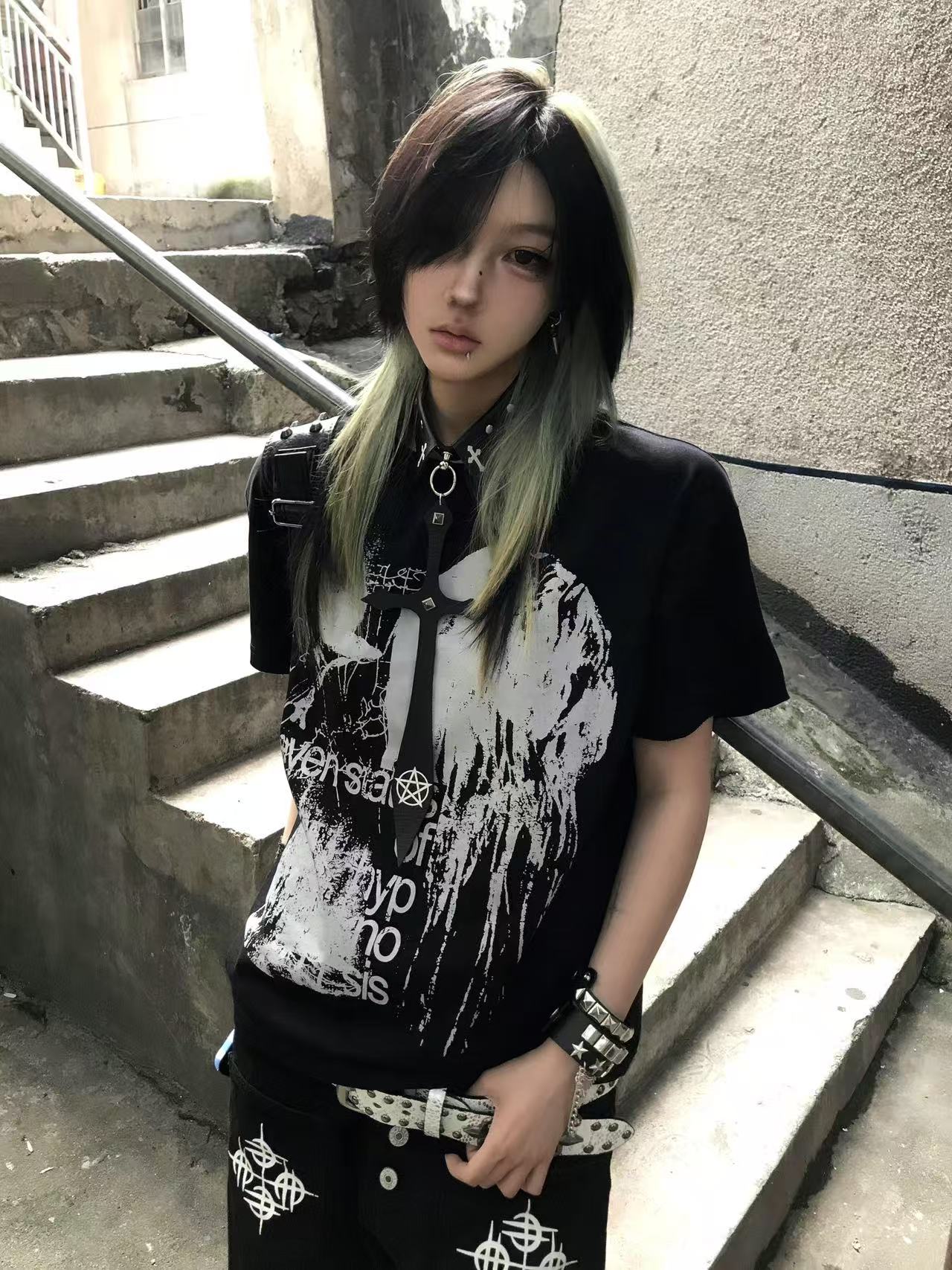 새로운 출처 생방송 품질 낙서 알파벳 반팔 긍정적 인 어깨 t