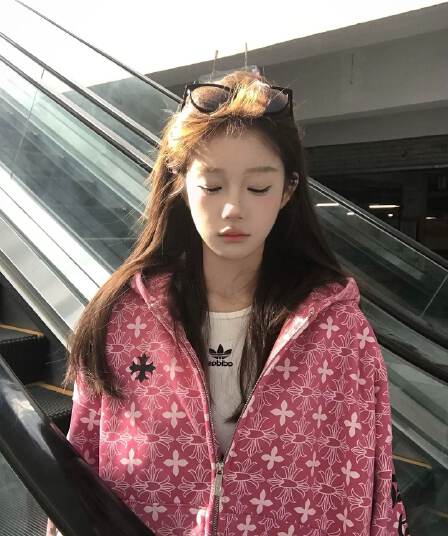 새로운 얇은 스타일 털이 있는 인사이드 그리기 원본 솜씨 프린트 후드 티 스웨터 여성