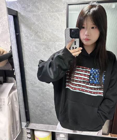 새로운 생방송 품질 복합 얇은 스타일 은 여우 플러시 털이 있는 후드 배너 알파벳
