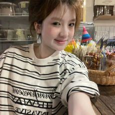 批发实价 刺秀（纯棉220克精梳紧密赛络纺）短袖<b class='q'>t</b><b class='q'>恤</b>女