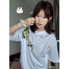 批发实价 二本针 原版<b class='q'>花朵</b>辅料 （纯棉220克精梳紧密）短袖<b class='q'>t</b><b class='q'>恤</b>女