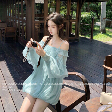 批发Hotdog 热狗很辣梦野长廊荷叶边花苞吊带裙女清冷气质<b class='q'>连衣</b>裙