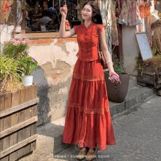 批发凌茜恣禾南枝红'83%莱赛尔天丝红色小飞袖短款上衣蕾丝<b class='q'>长裙</b>半身裙