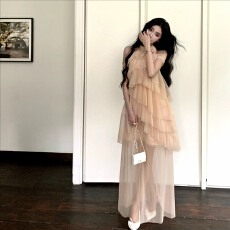 批发裸色芭蕾 · 一衣两穿Barb Chill挂脖蛋糕裙吊带<b class='q'>短裙</b>