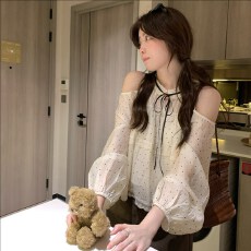 批发PtonUmi早纪春奈 露肩波点衬衫女早春漂亮穿搭温柔<b class='q'>娃娃衫</b>上衣服夏