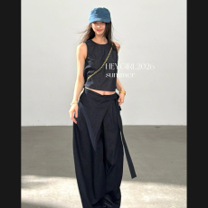 批发HEYGIRL黑哥 氧感极简 优质<b class='q'>棉麻</b>后背纽扣背心+弯刀系带阔腿<b class='q'>裤</b><b class='q'>套装</b>