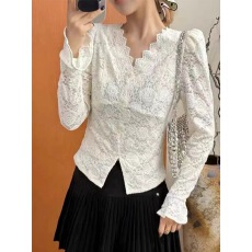 批发2025秋装新款法式V领蕾丝打底衫女<b class='q'>修身</b>显瘦短款百搭长袖洋气上衣