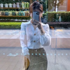 法式气质白色衬衫女2025新款轻奢高级感洋气减龄独特漂亮短款上衣