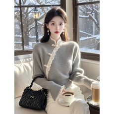 批发2024年冬季新中式国风高级感内搭毛衣气质小香风灰色针织上衣女装