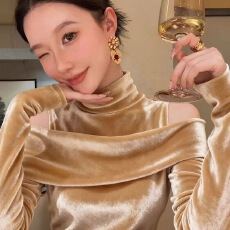 批发香槟色高领丝绒露肩上衣女装2025秋冬气质<b class='q'>高级</b>感独特漂亮打底衬衣