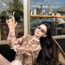 批发老钱风高级感复古印花衬衫女秋季宽松薄款防晒长袖衬衣设计感上衣