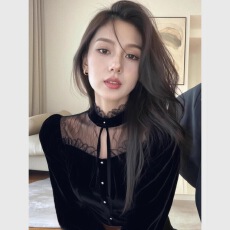 批发黑色蕾丝拼接丝绒上衣女装2025冬季<b class='q'>轻熟</b>气质名媛独特漂亮叠穿衬衣