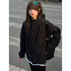 批发黑色冲锋衣外套女春秋款2025休闲<b class='q'>宽松</b>情侣<b class='q'>户外</b>薄款美式夹克上衣潮