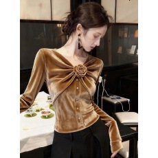 批发卡其色丝绒上衣女2025冬季小众不撞款独特漂亮<b class='q'>气质</b>高级感打底<b class='q'>衬衣</b>