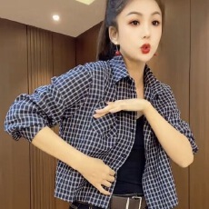 批发2025早秋新款复古格纹休闲<b class='q'>衬衫</b>宽松百搭短款翻领长袖<b class='q'>衬衣</b>外套女潮