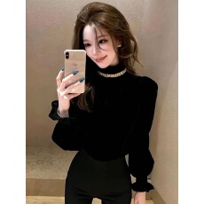 批发初冬巨好看的轻熟气质上衣<b class='q'>高级</b>小众不撞款赫本风黑色烫钻丝绒衬衫