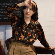 批发玫瑰花碎花复古港风上衣<b class='q'>长袖</b>设计感小众2022气质高级<b class='q'>衬衫</b>宽松上衣