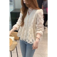批发杏色V领蕾丝娃娃<b class='q'>衬衫</b>女2023秋季新款法式复古气质刺绣长袖上衣潮