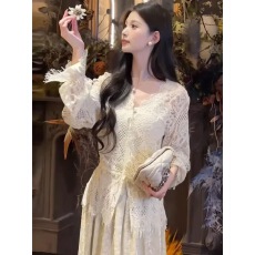 批发泰式小众显身材长袖蕾丝衬衫女秋季时尚高档洋气<b class='q'>镂空</b>修身显瘦上衣