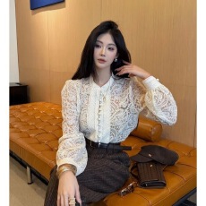 批发法式小香风单排扣甜美<b class='q'>镂空</b>钩花长袖蕾丝衫女2025秋季新款时尚上衣