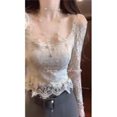 批发纯欲辣妹性感方领蕾丝打底衫女秋季新款内搭外穿修身显瘦<b class='q'>长袖</b><b class='q'>上衣</b>
