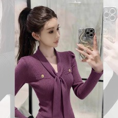 批发<b class='q'>韩版</b>小众设计感V领显瘦长袖<b class='q'>针织衫</b>女秋季收腰内搭打底衫灰色毛衣