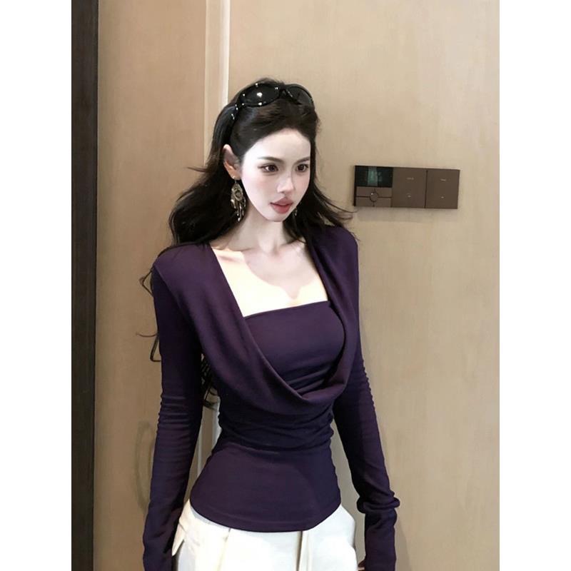 2025 겨울 새로운 패션 고급 센스 빛 럭셔리 연령 감소 외국 가스 고유 한 디자인 센스 작은 대중 보라색 흔들다 칼라 맨위