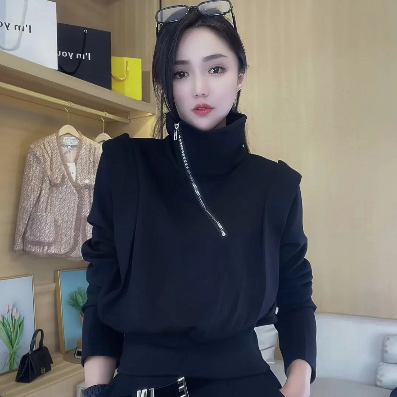 트렌드 개성 유럽 상품 2023 가을 새로운 패션 캐주얼 작은 대중 쇼트 스타일 티셔츠 맨위 루즈핏 다용도 후드티 여성