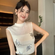 批发新中式洋气设计感亮片无袖套头半<b class='q'>高领</b>针织衫短袖夏季修身百搭上衣