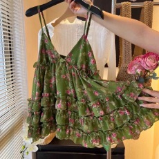 批发法式<b class='q'>甜美</b>度假风碎花荷叶边蛋糕吊带背心女夏季新款显瘦超好看上衣