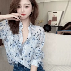 批发港风气质碎花<b class='q'>长袖</b>防晒衬衫女款夏季2026新款减龄好看的<b class='q'>雪纺衫</b>上衣
