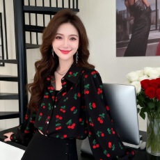 批发别致小樱桃印花女上衣2026新款宽松<b class='q'>灯笼袖</b><b class='q'>衬衫</b>时尚减龄百搭<b class='q'>衬衣</b>女