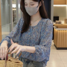 批发清新碎花小众衬衫夏季新款2025时尚设计宽松洋气小衫显瘦上衣