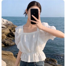 批发2026夏季新款白色<b class='q'>甜美</b>蕾丝拼接法式方领泡泡袖设计感针织小衫显瘦