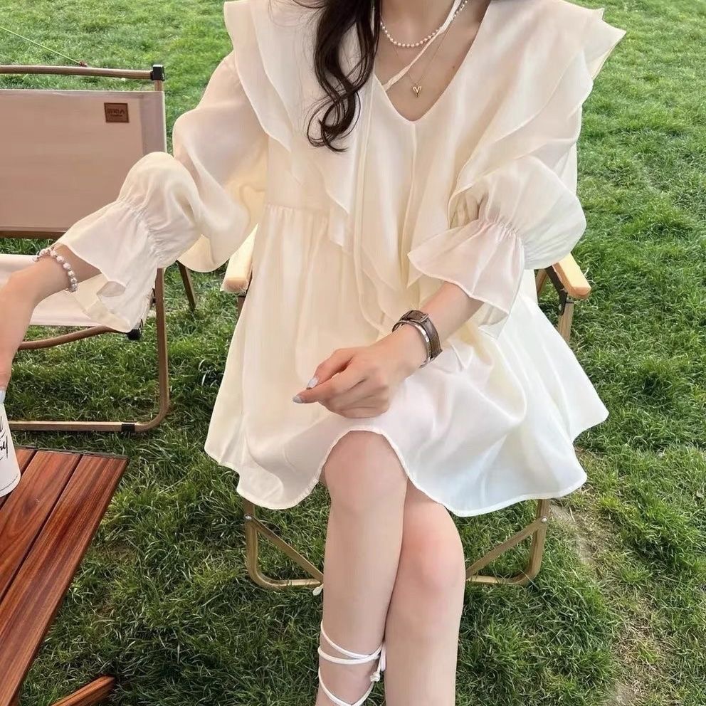 프랑스식 긴팔 여성 드레스 여름 루즈핏 다용도 V넥 미니 스커트 디자인 센스 작은 대중 프릴 품격 치마