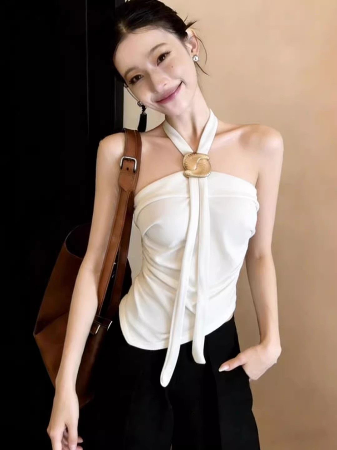 프랑스식 섹시함 행침 목 레이스업 튜브탑 조끼 여성 2026 여름 몸매 가꾸기 슬림해 보이는 오프숄더 민소매 슬립 맨위