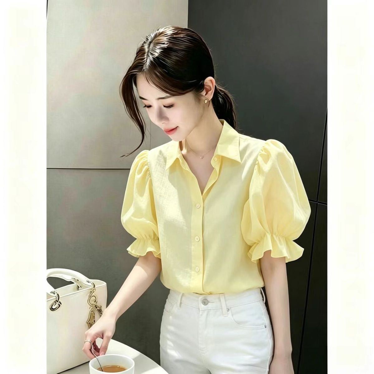 여름 새로운 고유 한 아름다운 작은 셔츠 고급 Chic 프랑스식 고급 센스 황색 거품 소매 셔츠 얇은 맨위 여성
