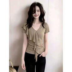 批发简约荷叶边v领<b class='q'>短袖</b>t恤女夏季韩系穿搭设计感不规则飘带短款上衣