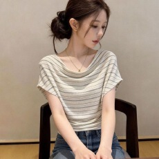 批发韩系一字领条纹蝙蝠袖<b class='q'>t</b>恤女2026夏新款独特宽松休闲收腰上衣高级