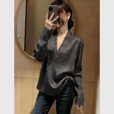 批发别致独特超好看上衣高级感2026年春季新款设计感小众气质休闲衣服
