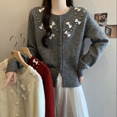 批发<b class='q'>超</b>温柔甜美法式风蝴蝶结珍珠针织开衫女冬季氛围感洋气减龄毛衣