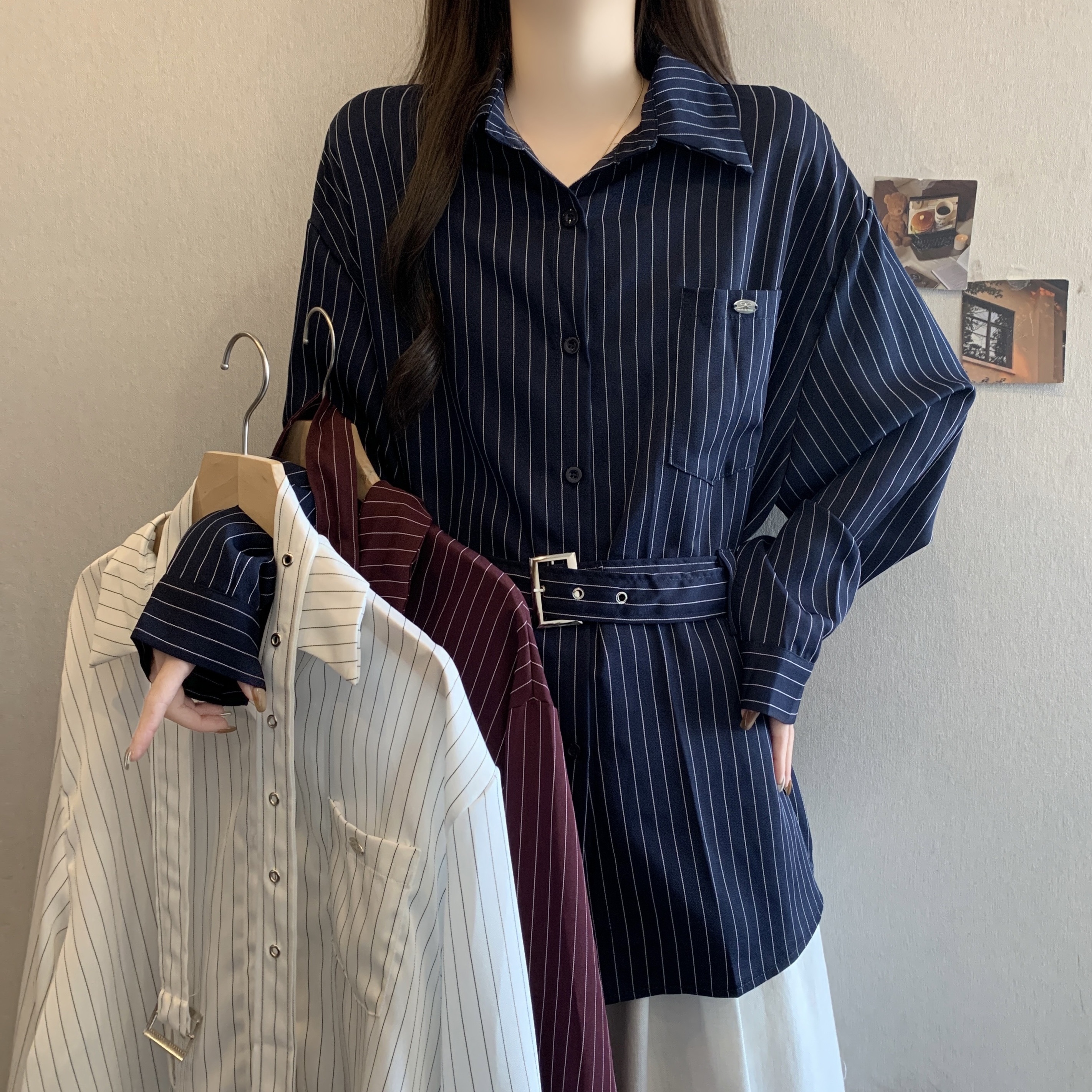 빅 사이즈 여성 의류 디자인 센스 작은 대중 POLO 칼라 스트라이프 긴팔 여성 셔츠 통통한 여동생 허리 수축 슬림해 보이는 Chic 맨위