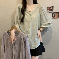 批发法式V领2026新款五分袖衬衫大码女夏胖mm显瘦遮肚高级感正肩上衣